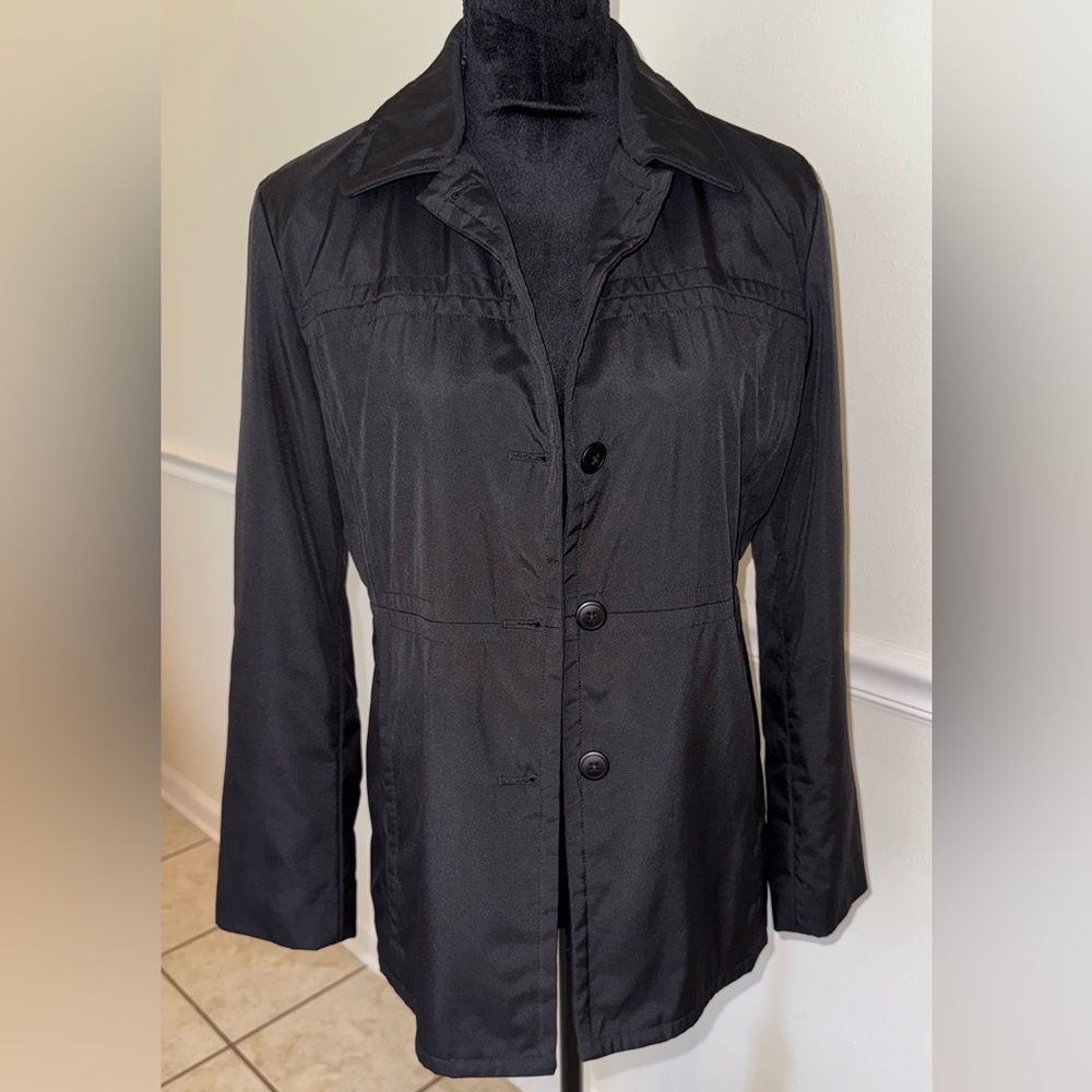 GAP Black Button-Front Lightweight Jacket – Classic Collared Style, Size Small